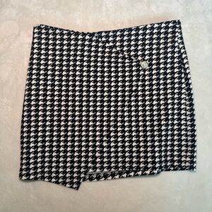 H&M Houndstooth Mini Skirt, Office Siren Mini Skirt